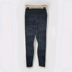 Alo Yoga High-Waist Camo Vapor Leggings Black / Gray Camouflage Color Size Large